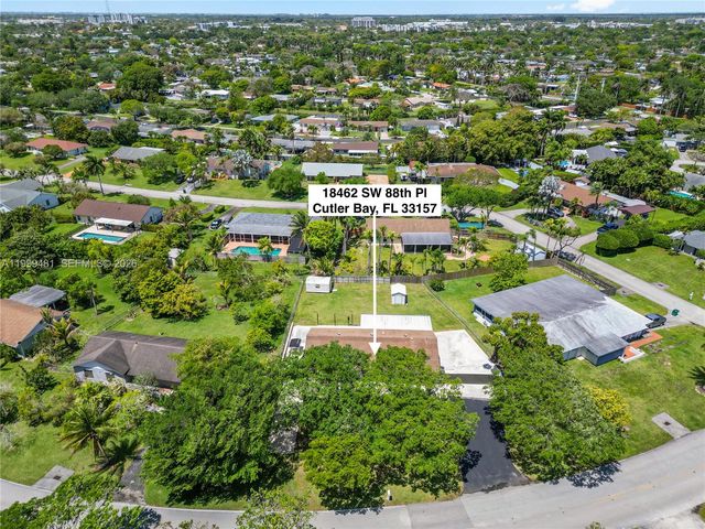 18462 SW 88th Pl, Cutler Bay, FL 33157