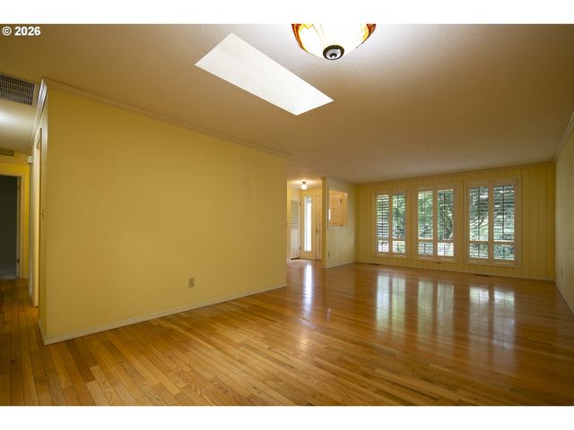 9894 Sw KIMBERLY Dr, Tigard, OR 97224