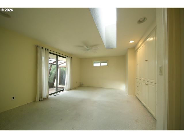 9894 Sw KIMBERLY Dr, Tigard, OR 97224