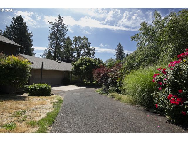 9894 Sw KIMBERLY Dr, Tigard, OR 97224