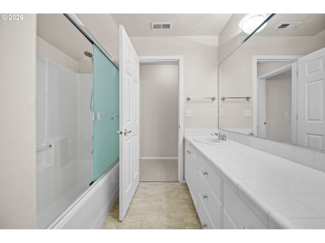 1579 S PEPPERWOOD St, Canby, OR 97013