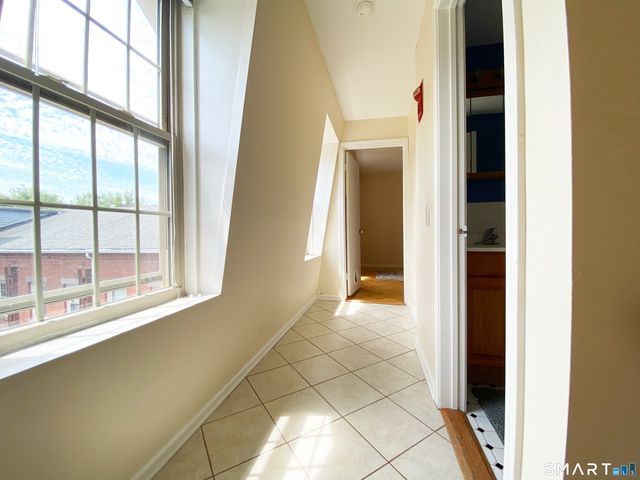 1 Russell Street 22, Middletown, CT 06457