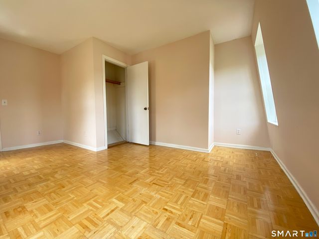 1 Russell Street 22, Middletown, CT 06457