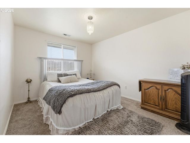 507 N PINE Ave, Yacolt, WA 98675