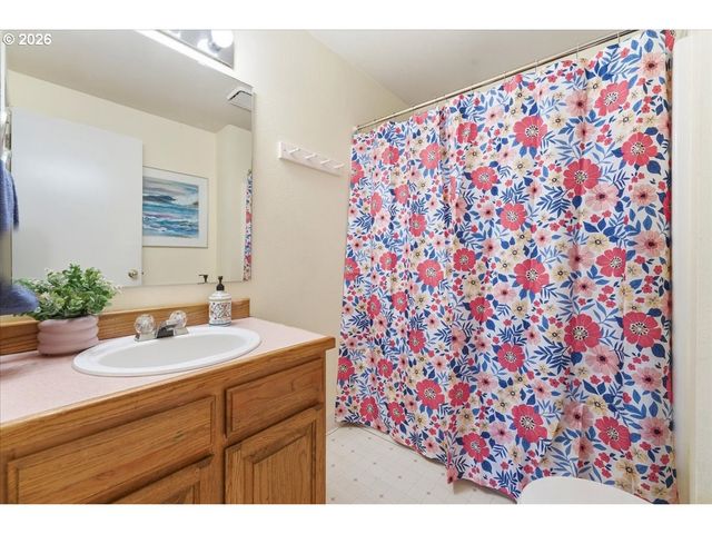 507 N PINE Ave, Yacolt, WA 98675