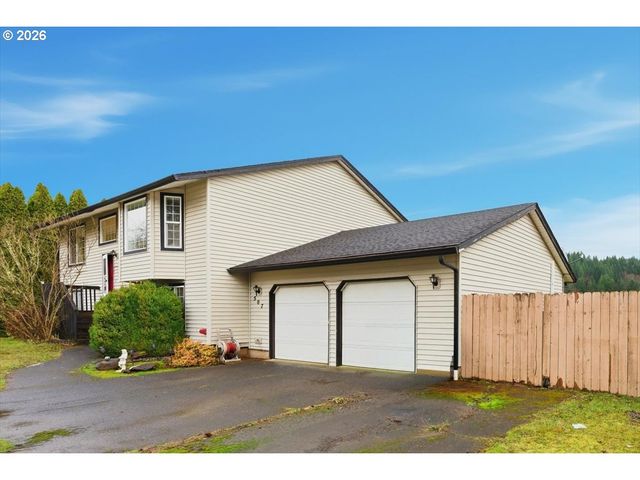 507 N PINE Ave, Yacolt, WA 98675