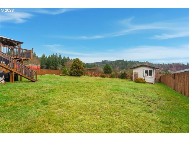 507 N PINE Ave, Yacolt, WA 98675