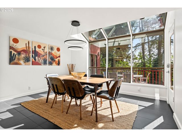 1675 FIRCREST Dr, Eugene, OR 97403
