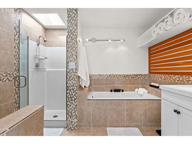 1675 FIRCREST Dr, Eugene, OR 97403