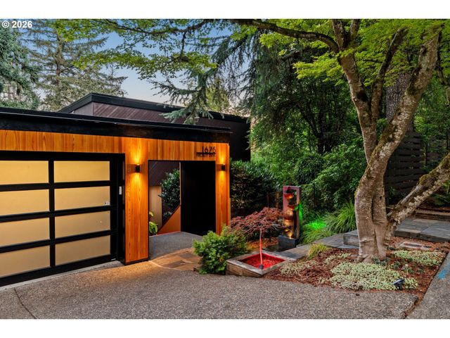 1675 FIRCREST Dr, Eugene, OR 97403