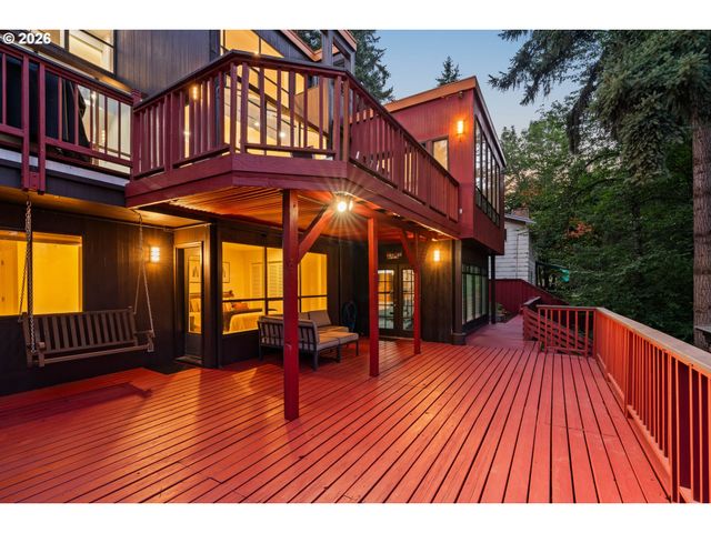 1675 FIRCREST Dr, Eugene, OR 97403