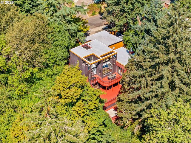 1675 FIRCREST Dr, Eugene, OR 97403