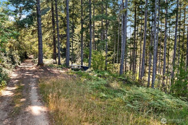 261 NE Circle Drive, Tahuya, WA 98588
