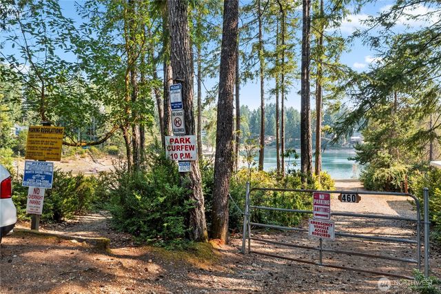 261 NE Circle Drive, Tahuya, WA 98588