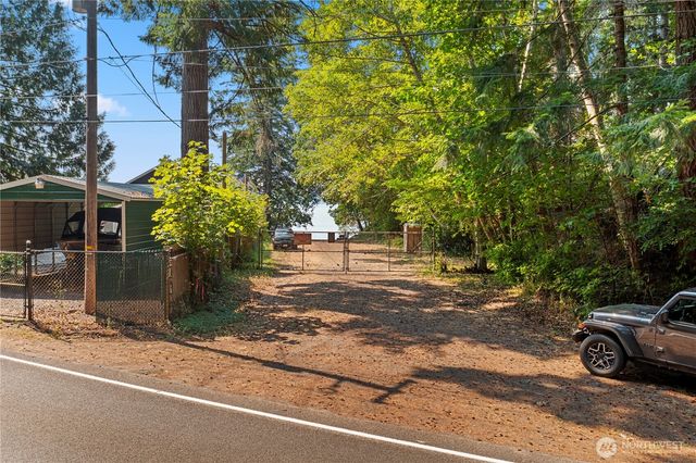 261 NE Circle Drive, Tahuya, WA 98588