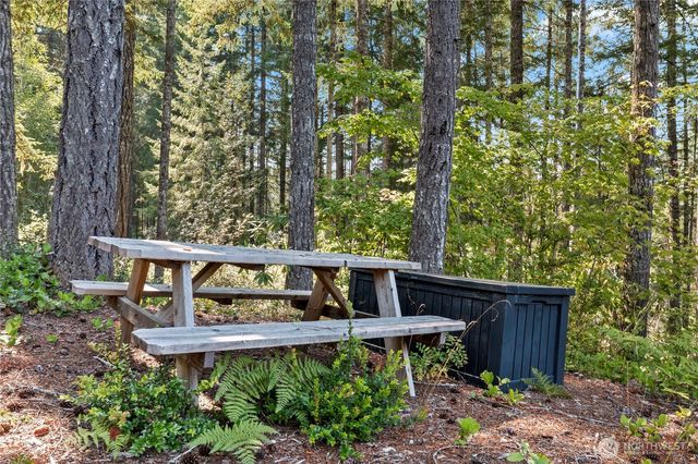 261 NE Circle Drive, Tahuya, WA 98588