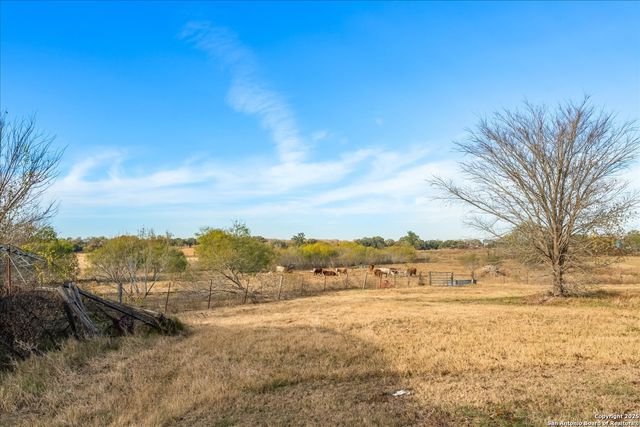 14858 Fm 1322, Luling, TX 78648