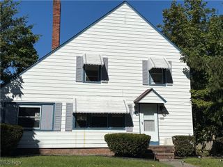 888 Medford Road, Cleveland Heights, OH 44121