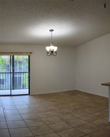 917 NE 199th Street 206, Miami, FL 33179
