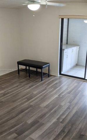 917 NE 199th Street 206, Miami, FL 33179