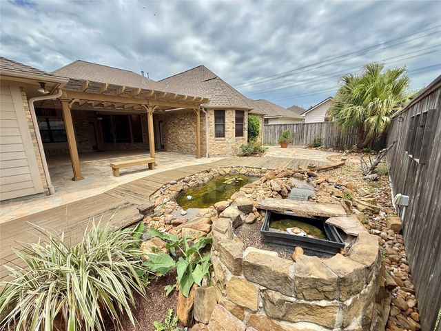 2222 W Lonesome Dove Drive, Deer Park, TX 77536