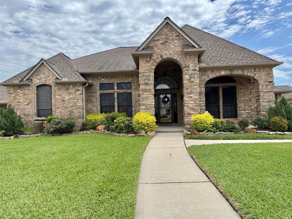 2222 W Lonesome Dove Drive, Deer Park, TX 77536