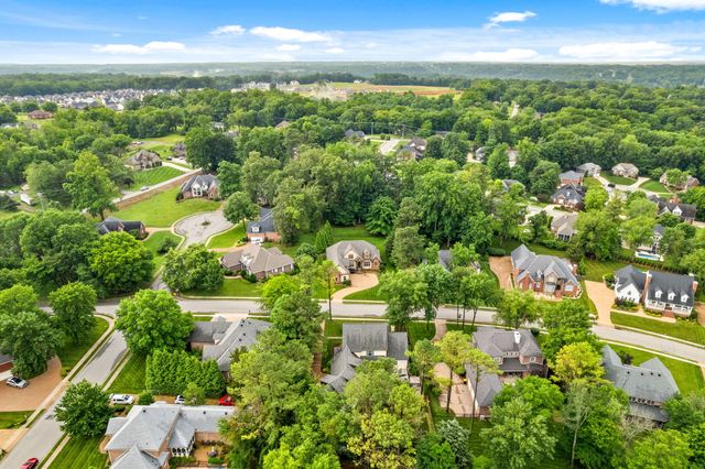 825 Salisbury Way, Clarksville, TN 37043