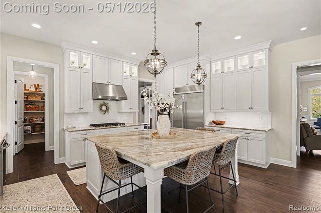 8135 Pine Knob Meadows Drive, Clarkston, MI 48348