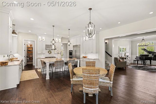 8135 Pine Knob Meadows Drive, Clarkston, MI 48348