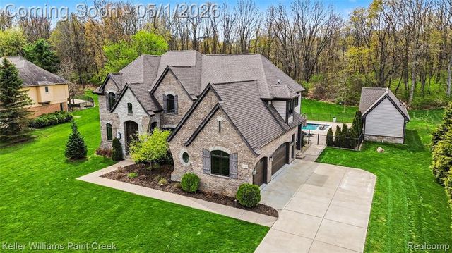 8135 Pine Knob Meadows Drive, Clarkston, MI 48348