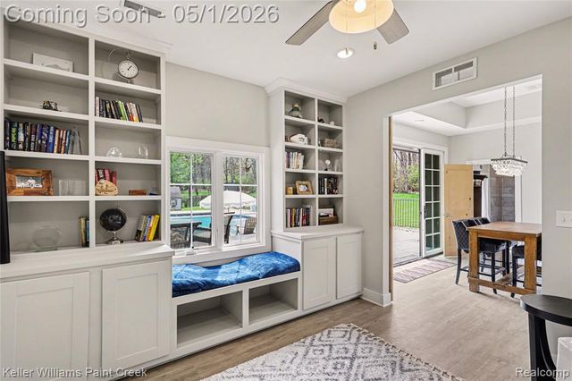 8135 Pine Knob Meadows Drive, Clarkston, MI 48348