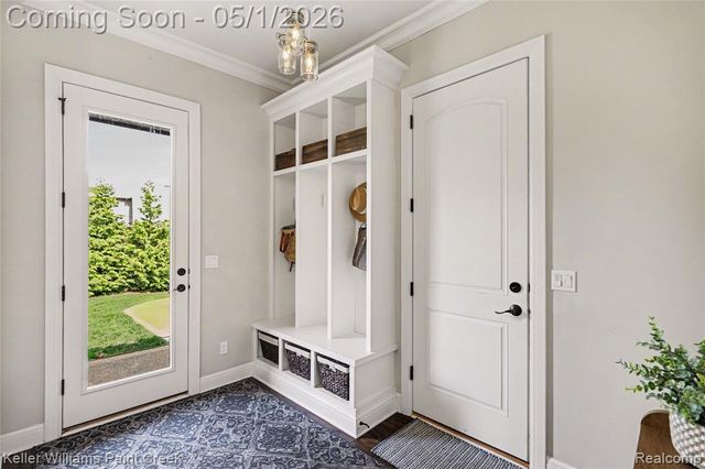 8135 Pine Knob Meadows Drive, Clarkston, MI 48348