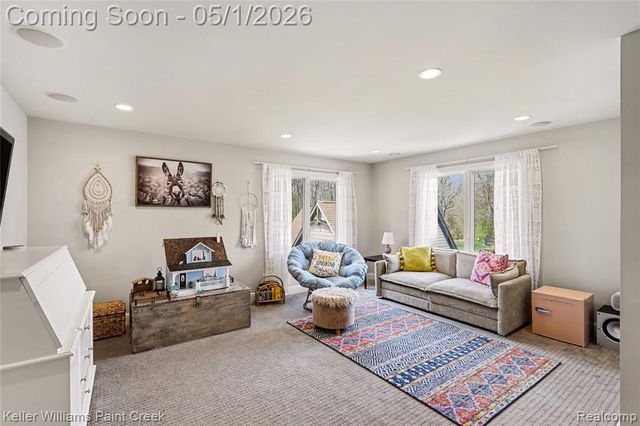 8135 Pine Knob Meadows Drive, Clarkston, MI 48348