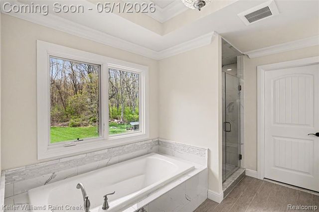 8135 Pine Knob Meadows Drive, Clarkston, MI 48348