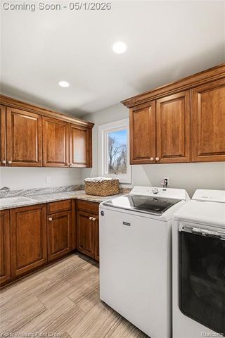 8135 Pine Knob Meadows Drive, Clarkston, MI 48348