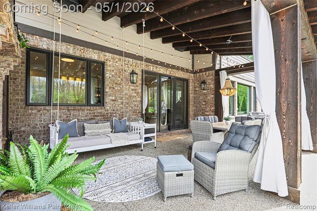 8135 Pine Knob Meadows Drive, Clarkston, MI 48348