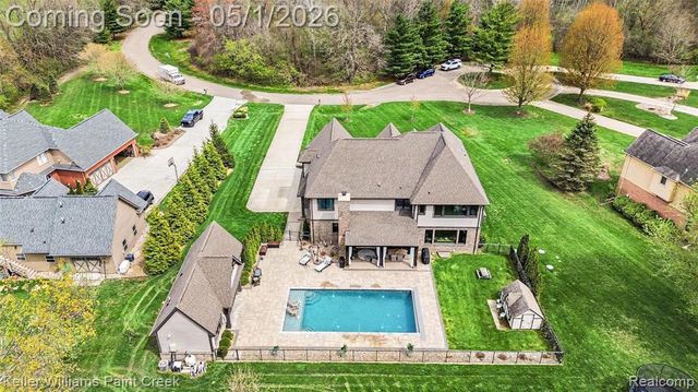 8135 Pine Knob Meadows Drive, Clarkston, MI 48348