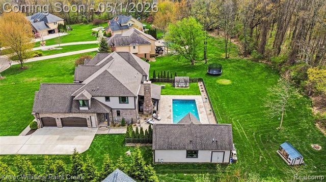 8135 Pine Knob Meadows Drive, Clarkston, MI 48348