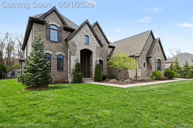 8135 Pine Knob Meadows Drive, Clarkston, MI 48348