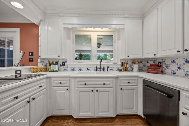 3325 North Walnut Street, Farmville, NC 27828