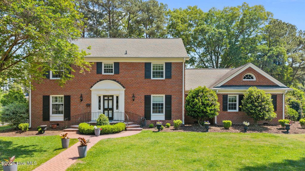 3325 North Walnut Street, Farmville, NC 27828