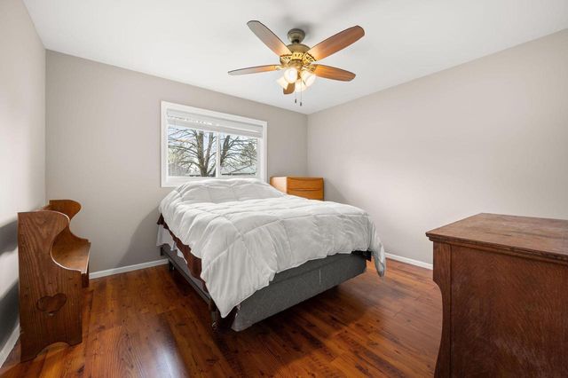 905 Lakeview DRIVE, Silver Lake, WI 53170