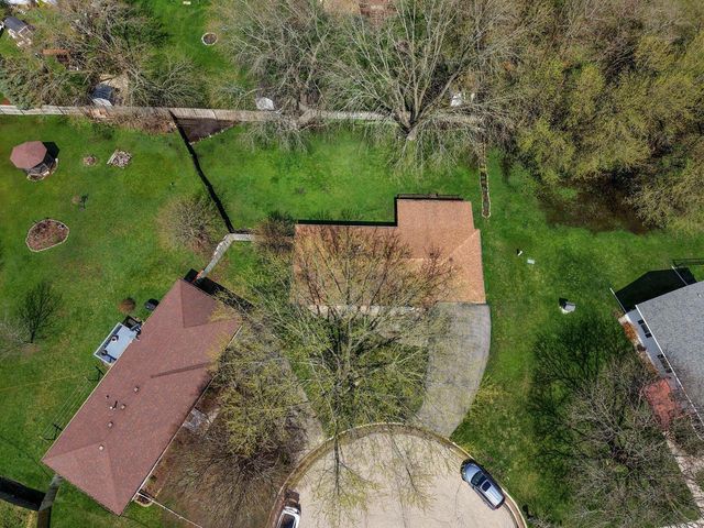 905 Lakeview DRIVE, Silver Lake, WI 53170