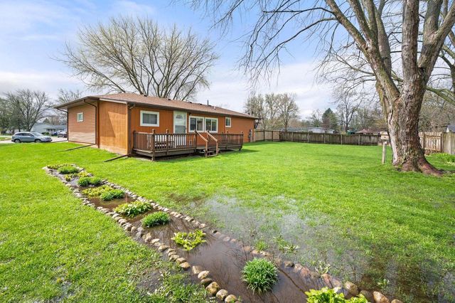 905 Lakeview DRIVE, Silver Lake, WI 53170