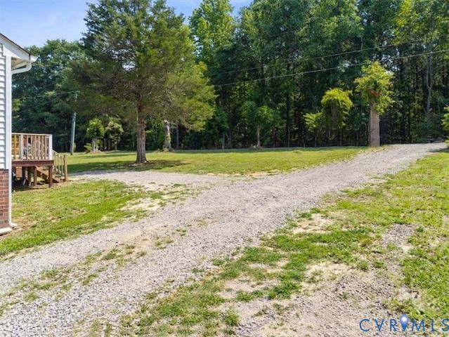 5217 Chesdin Rd, North Dinwiddie, VA 23803