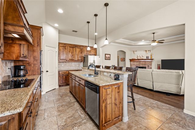 116 Camouflage Circle, Willow Park, TX 76008