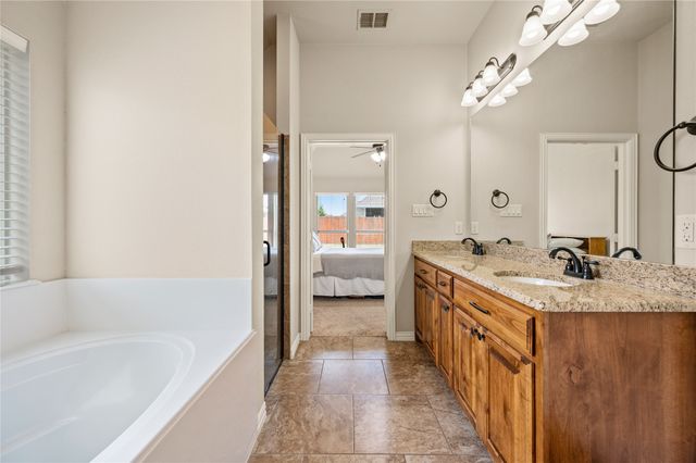 116 Camouflage Circle, Willow Park, TX 76008