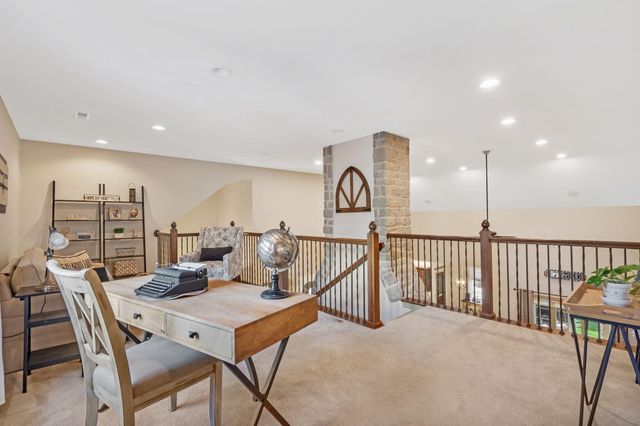 759 N Summercreek Court, Springfield, MO 65802