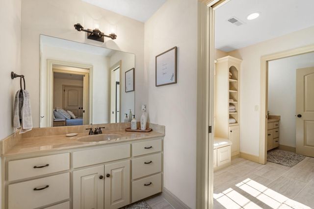 759 N Summercreek Court, Springfield, MO 65802