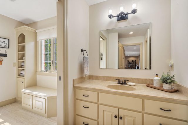 759 N Summercreek Court, Springfield, MO 65802